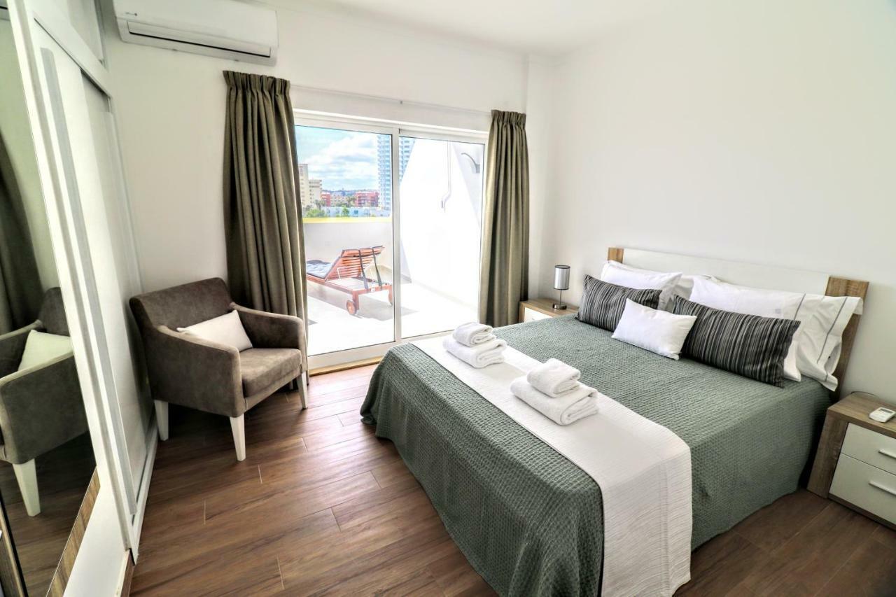 By The Sea - Sea View Torres Apartment Portimao Bagian luar foto